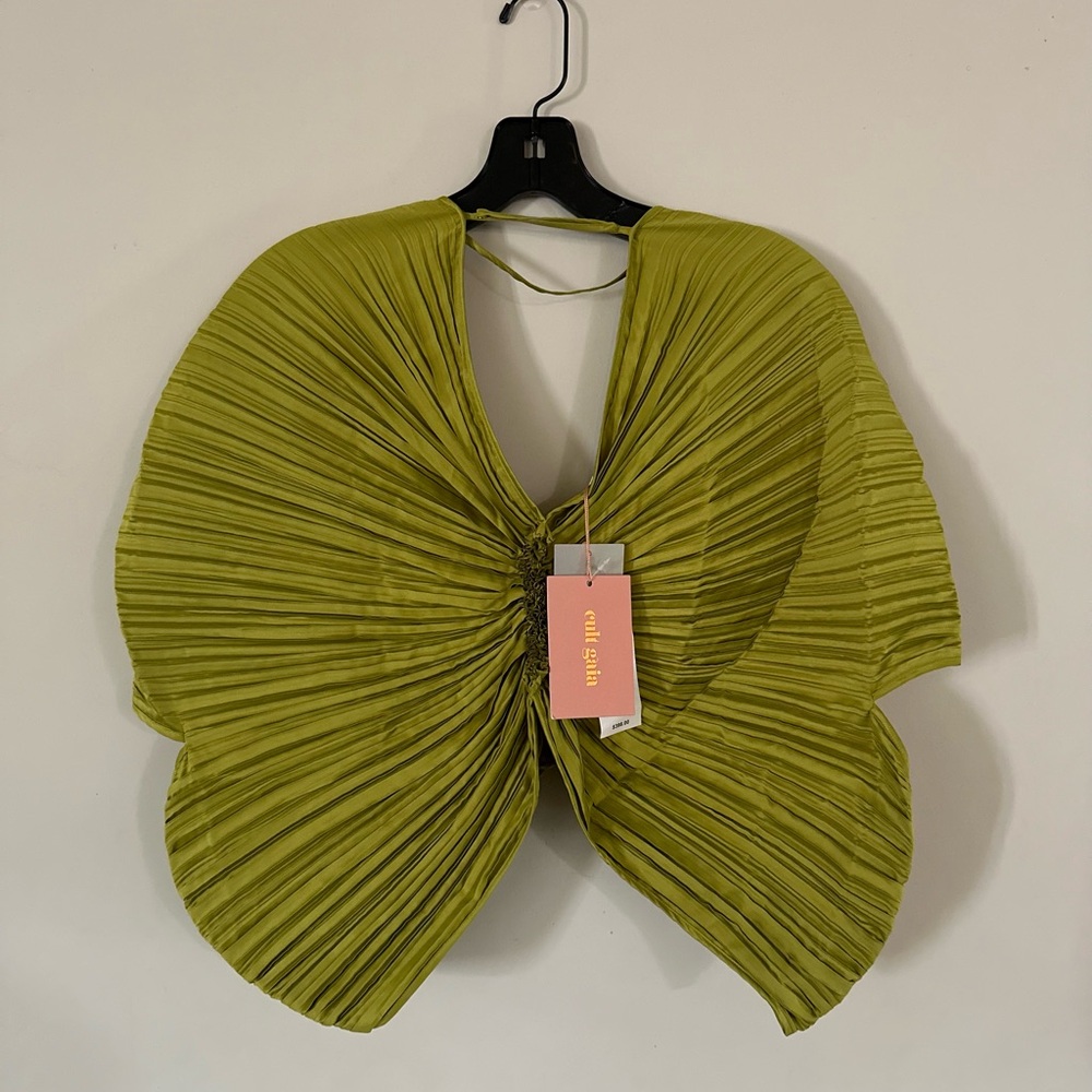 Vibrant Green Pleated Junipar - Picture 2 of 5